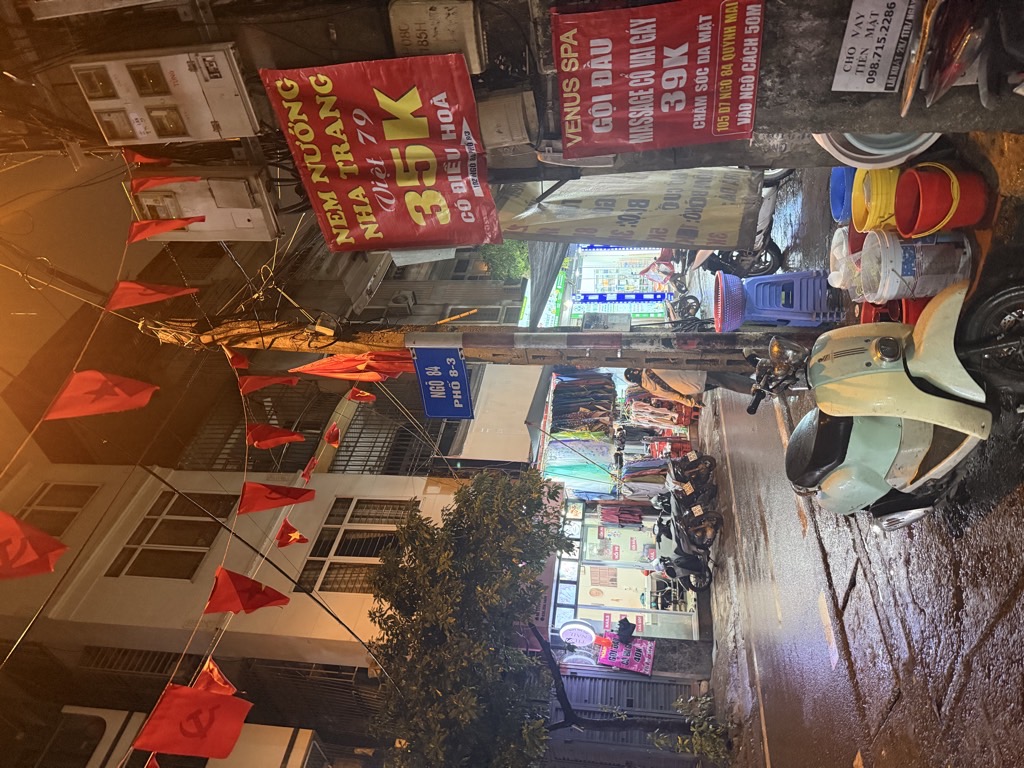 Bán nhà Phố 8/3 - diện tích 39,6m2 1 tầng - Ngõ ô tô thông - giá 9,5 tỷ