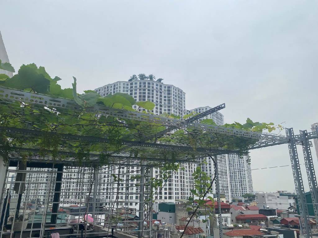 Bán nhà Quan Nhân - diện tích 50m2 7 tầng - Ô tô vào tận cổng - giá 2,4 tỷ