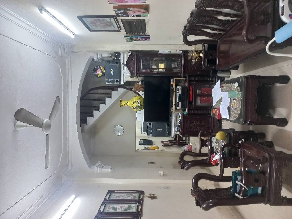 Bán nhà Nguyễn Đức Cảnh - diện tích 88.8m2 4 tầng - Mảnh đất rộng đẹp - giá 20 tỷ