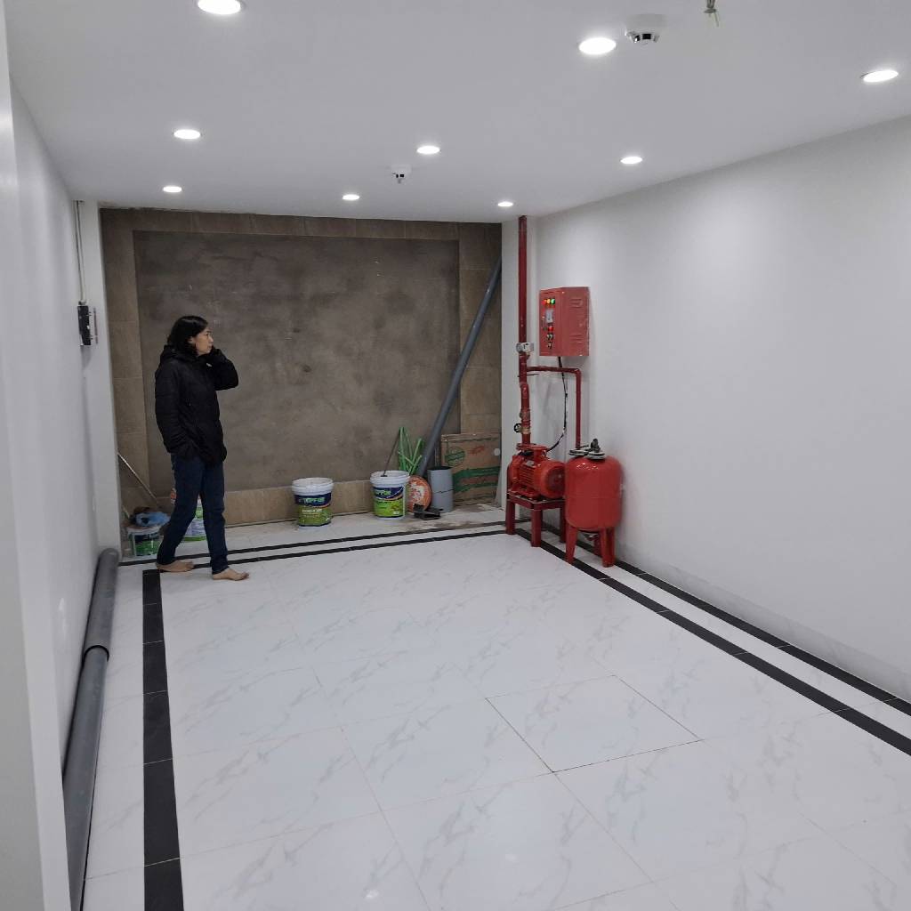 Bán nhà Nguyễn Xiển - diện tích 63.8m2 6 tầng - HIẾM - THANG MÁY - giá 24 tỷ