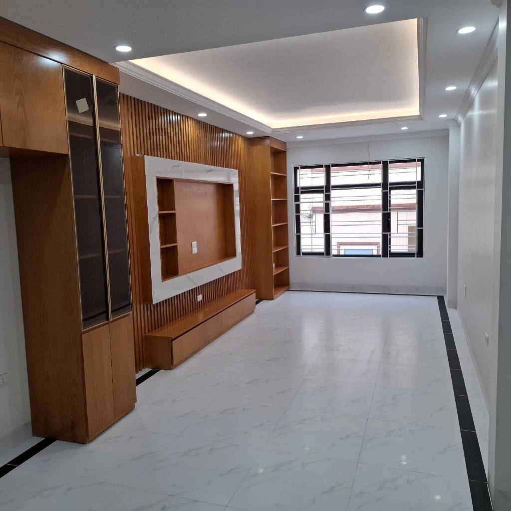 Bán nhà Nguyễn Xiển - diện tích 63.8m2 6 tầng - HIẾM - THANG MÁY - giá 24 tỷ