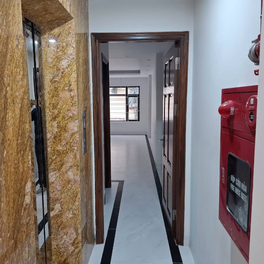 Bán nhà Nguyễn Xiển - diện tích 63.8m2 6 tầng - HIẾM - THANG MÁY - giá 24 tỷ