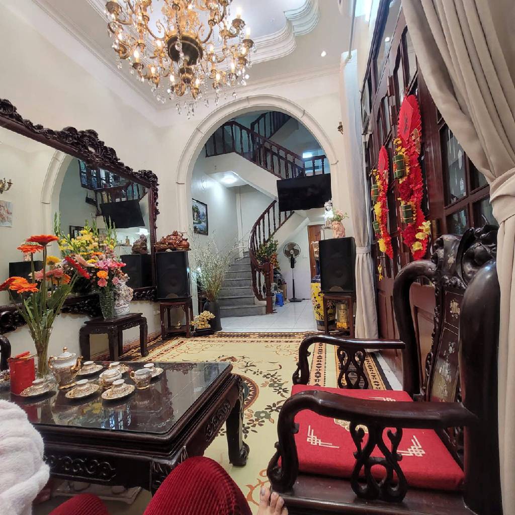 Bán nhà Lê Duẩn - diện tích 37,7m2 5 tầng - Nhà đẹp - giá 14 tỷ