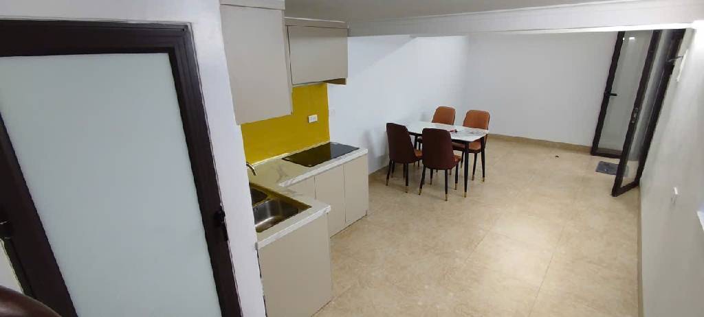 Bán nhà Thanh Đàm - diện tích 30,7m2 5 tầng - Ô tô đỗ cổng - giá 6,8 tỷ