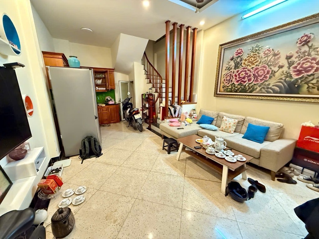 Bán nhà Bạch Mai - diện tích 30,1m2 6 tầng - Ô TÔ ĐỖ CỔNG - giá 12,5 tỷ