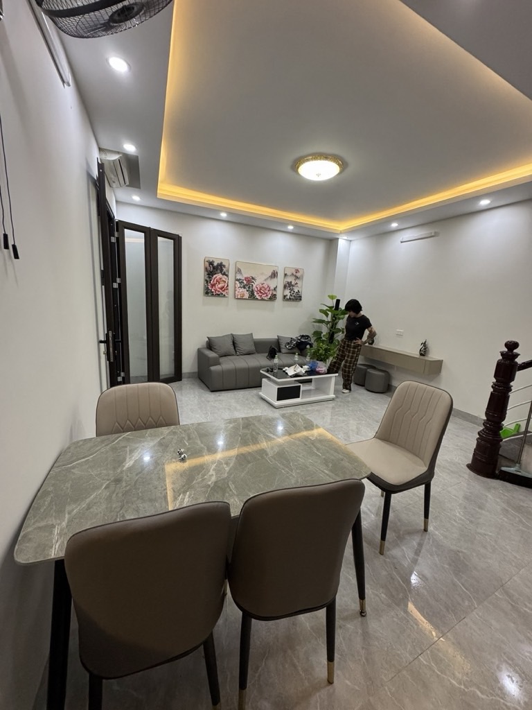 Bán nhà Bùi xương trạch - diện tích 31m2 4 tầng - ô tô tránh - giá 4,5 tỷ