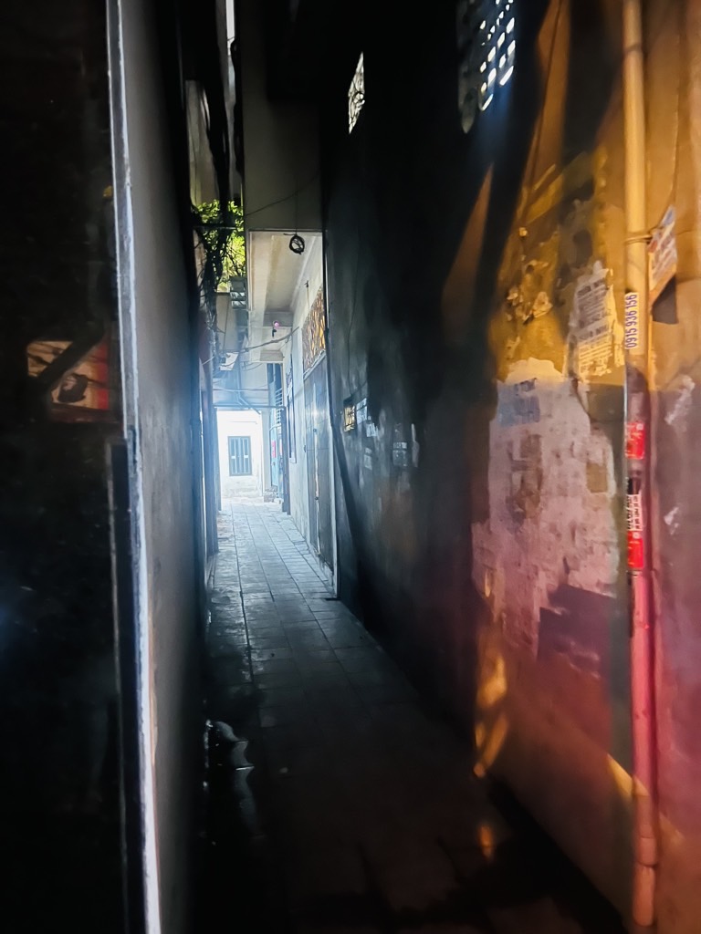 Bán nhà Minh Khai - diện tích 56m2 5 tầng - Ngõ 874, nhà đẹp hiếm có - giá 16,5 tỷ