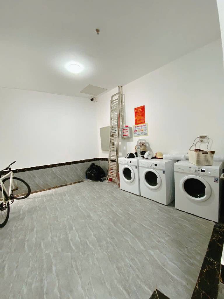 Bán nhà Quan Thổ 1 - diện tích 75.2m2 6 tầng - Khu VIP Đống Đa - giá 21 tỷ