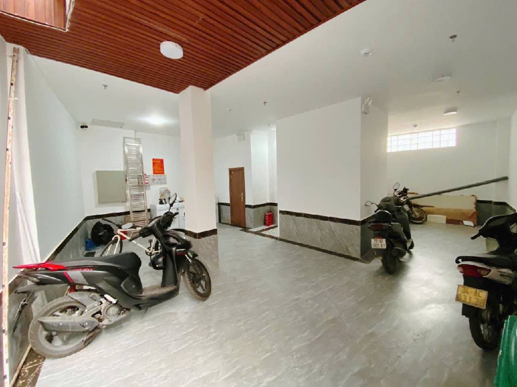 Bán nhà Quan Thổ 1 - diện tích 75.2m2 6 tầng - Khu VIP Đống Đa - giá 21 tỷ