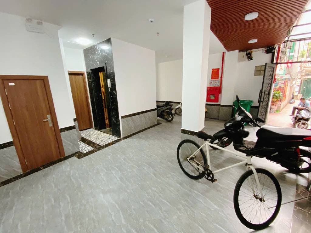 Bán nhà Quan Thổ 1 - diện tích 75.2m2 6 tầng - Khu VIP Đống Đa - giá 21 tỷ