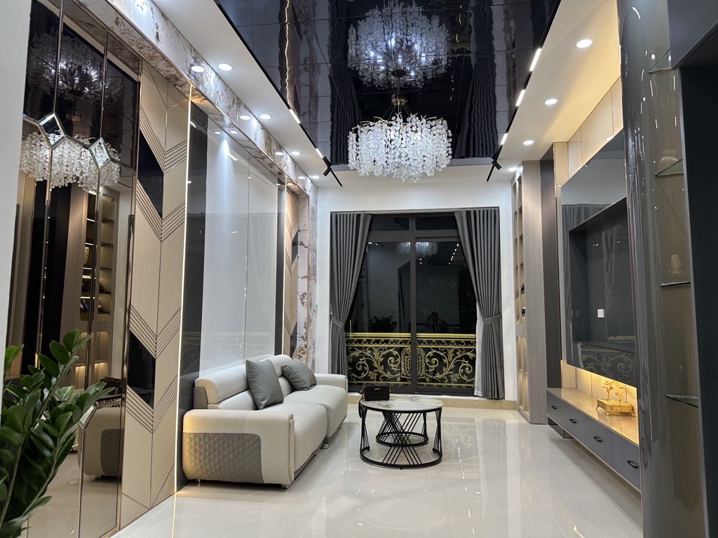 Bán nhà Kim Giang - diện tích 37m2 5 tầng - Mặt phố - giá 22,2 tỷ