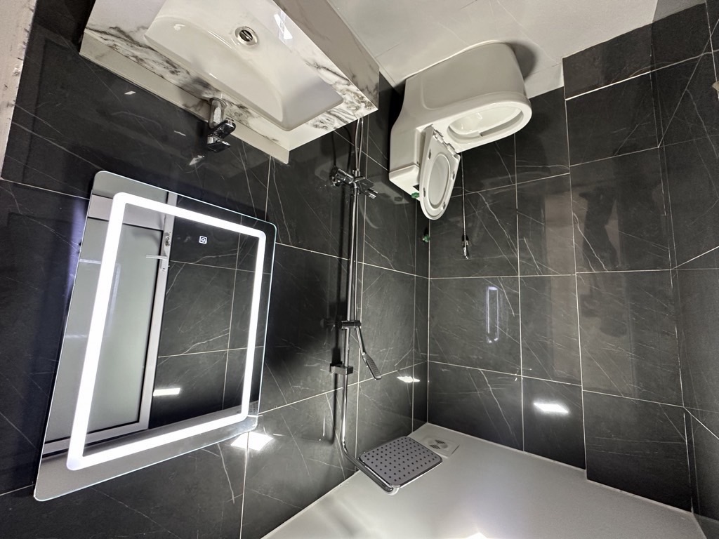 Bán nhà Kim Giang - diện tích 37m2 5 tầng - Mặt phố - giá 22,2 tỷ