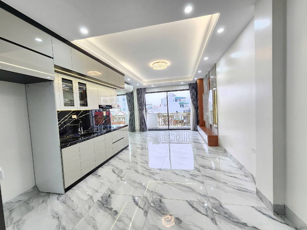 Bán nhà Hoàng Mai - diện tích 40m2 7 tầng - MẶT PHỐ - Ô TÔ TRÁNH - KINH DOANH - giá 19,3 tỷ