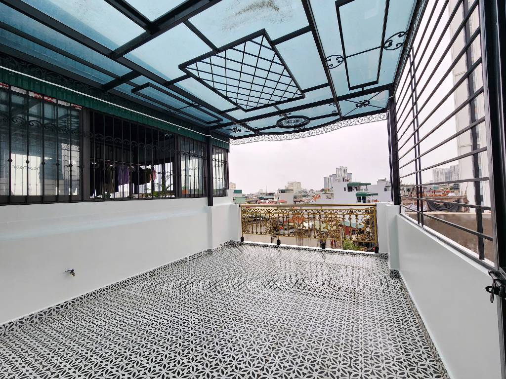 Bán nhà Hoàng Mai - diện tích 40m2 7 tầng - MẶT PHỐ - Ô TÔ TRÁNH - KINH DOANH - giá 19,3 tỷ