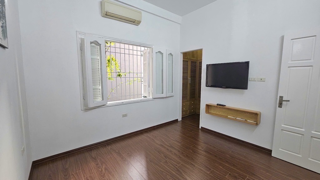 Bán nhà Hoàng Mai - diện tích 51m2 4 tầng - có ô chờ thang máy - giá 11,2 tỷ