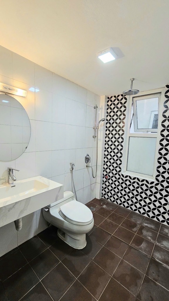 Bán nhà Hoàng Mai - diện tích 51m2 4 tầng - có ô chờ thang máy - giá 11,2 tỷ