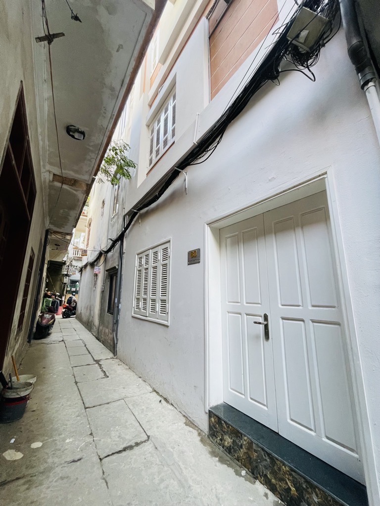 Bán nhà Hoàng Mai - diện tích 51m2 4 tầng - có ô chờ thang máy - giá 11,2 tỷ