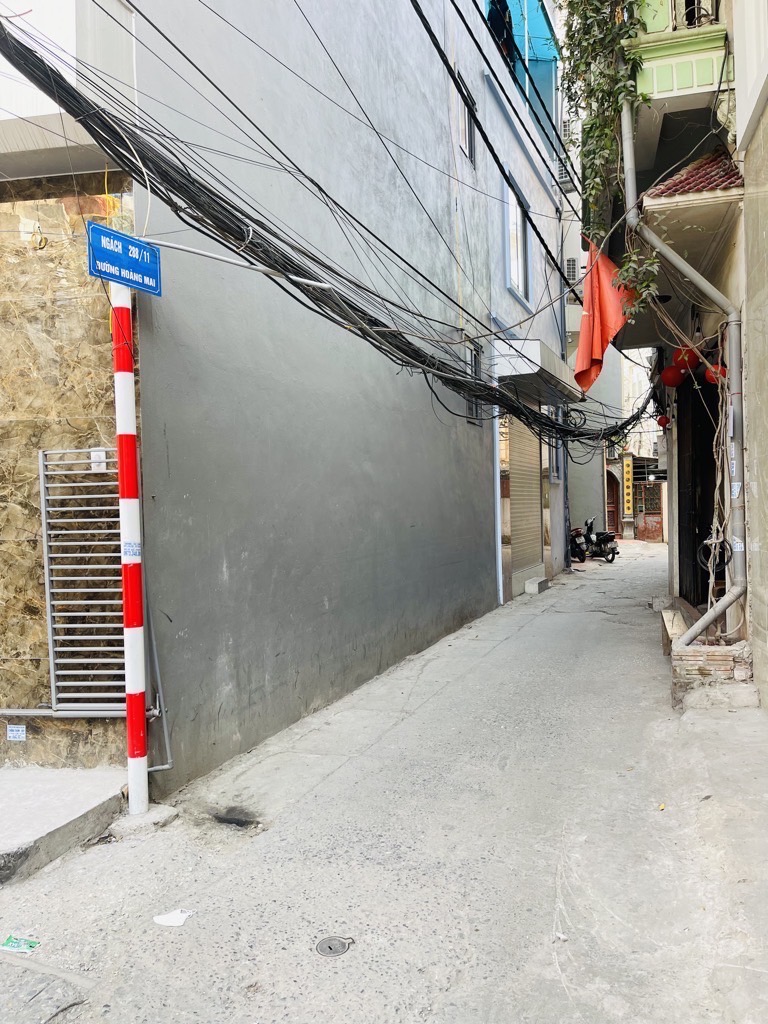 Bán nhà Hoàng Mai - diện tích 51m2 4 tầng - có ô chờ thang máy - giá 11,2 tỷ