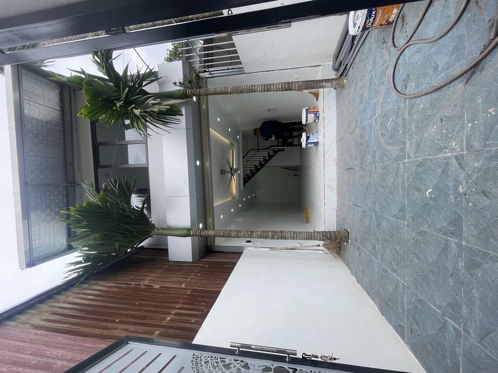 Bán nhà Vĩnh Hoàng - diện tích 42m2 2 tầng - Nhà mới về ở luôn - giá 2,4 tỷ