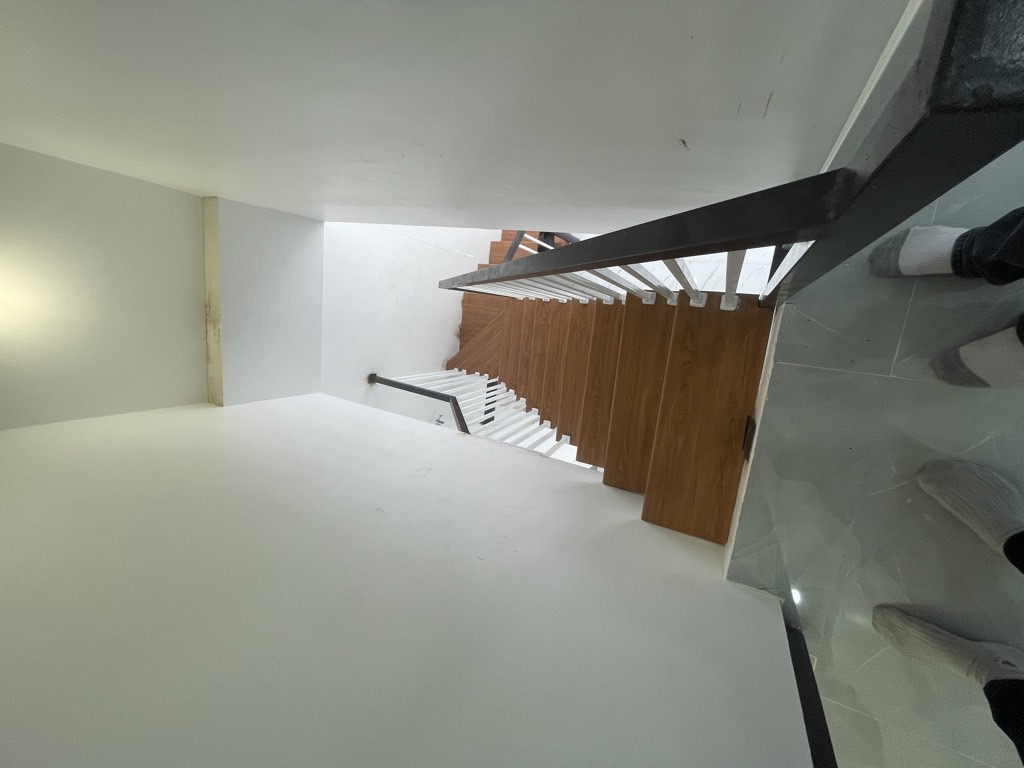 Bán nhà Vĩnh Hoàng - diện tích 42m2 2 tầng - Nhà mới về ở luôn - giá 2,4 tỷ