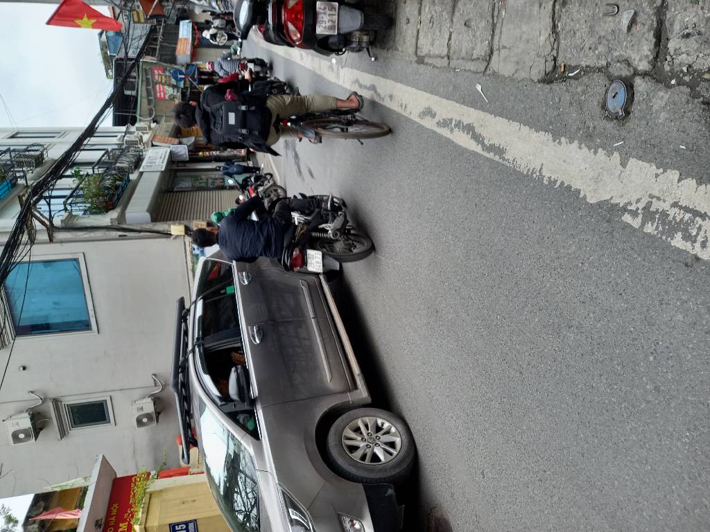 Bán nhà Bùi Ngọc Dương - diện tích 41.6m2 3 tầng - Lô góc 3 mặt thoáng - giá 15,8 tỷ