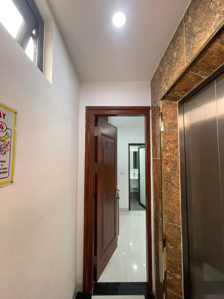 Bán nhà Nguyễn Đức Cảnh - diện tích 65m2 7 tầng - Mặt ngõ kinh doanh - giá 21,65 tỷ