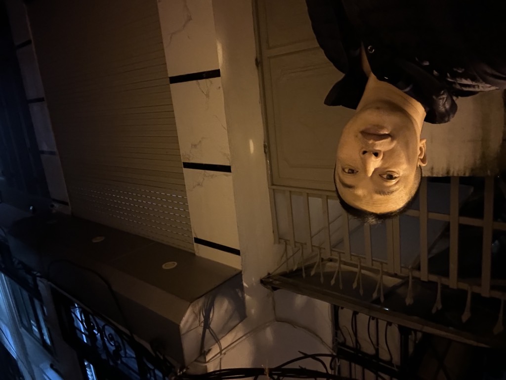 Bán nhà gốc đề - diện tích 42m2 5 tầng - Lô góc, ô tô sát nhà - giá 7,6 tỷ