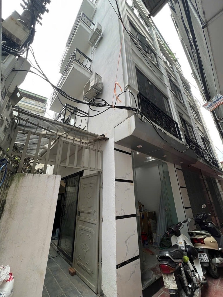 Bán nhà gốc đề - diện tích 42m2 5 tầng - Lô góc, ô tô sát nhà - giá 7,6 tỷ
