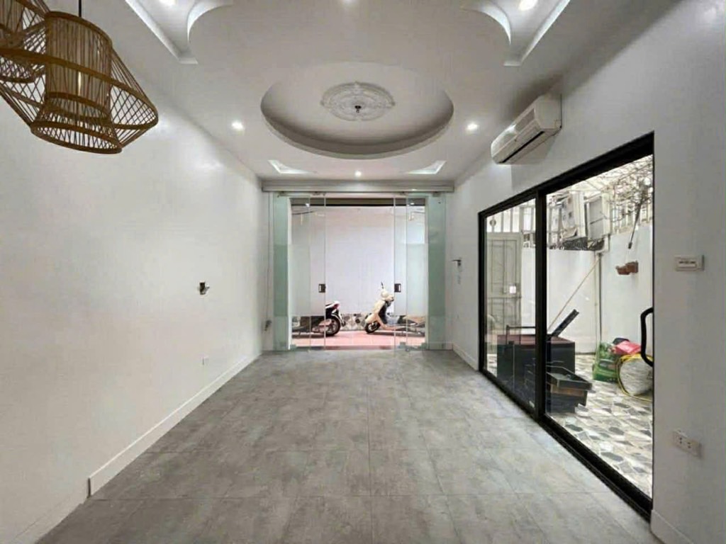 Bán nhà gốc đề - diện tích 42m2 5 tầng - Lô góc, ô tô sát nhà - giá 7,6 tỷ