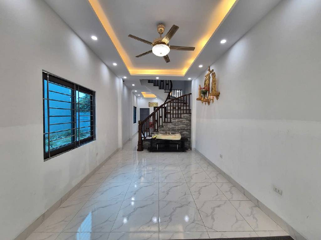 Bán nhà Định Công Thượng - diện tích 42m2 2 tầng - Lô góc 3 thoáng vĩnh viễn - giá 3,2 tỷ