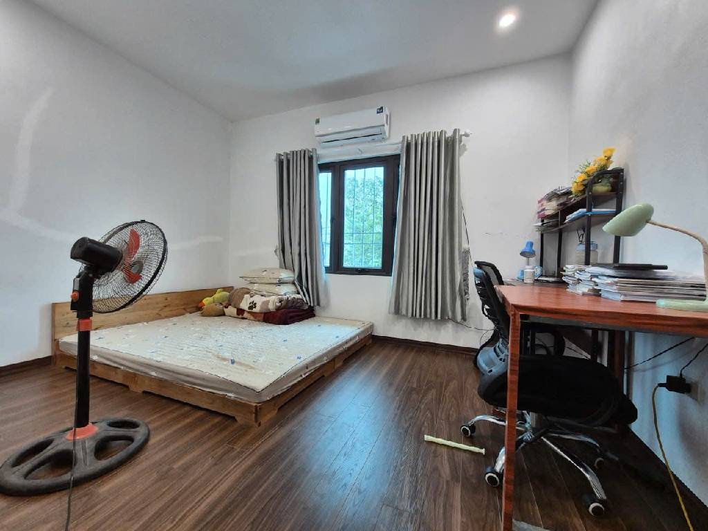 Bán nhà Định Công Thượng - diện tích 42m2 2 tầng - Lô góc 3 thoáng vĩnh viễn - giá 3,2 tỷ