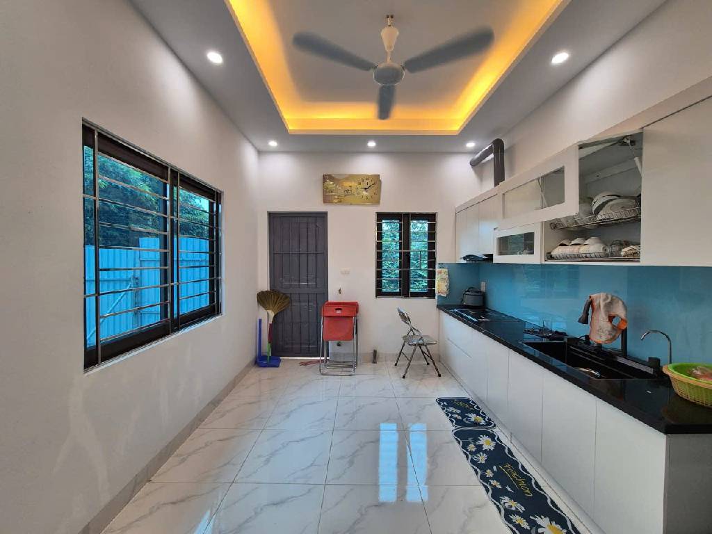 Bán nhà Định Công Thượng - diện tích 42m2 2 tầng - Lô góc 3 thoáng vĩnh viễn - giá 3,2 tỷ