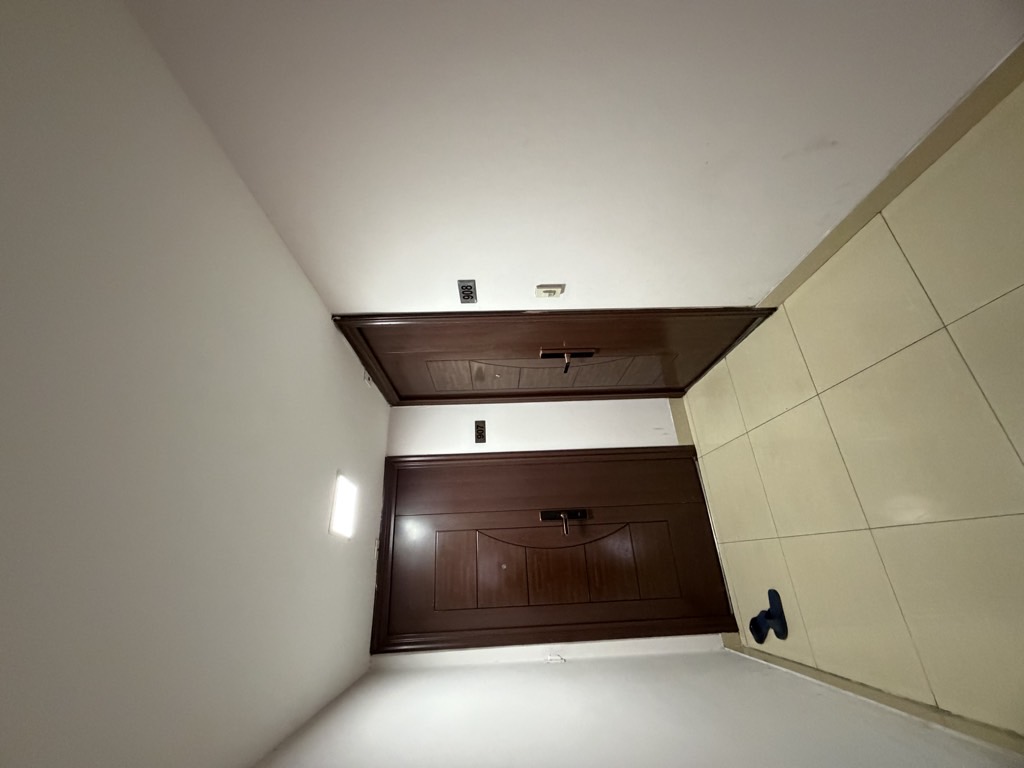 Bán nhà Nguyễn Trãi - diện tích 96m2 1 tầng - Sổ đỏ chính chủ - giá 9,8 tỷ