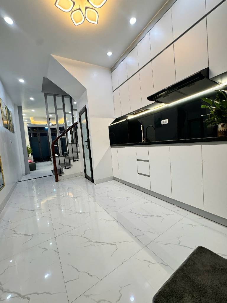 Bán nhà Ngõ Toàn Thắng - diện tích 40m2 4 tầng - Nhà đẹp ở ngay - giá 8 tỷ