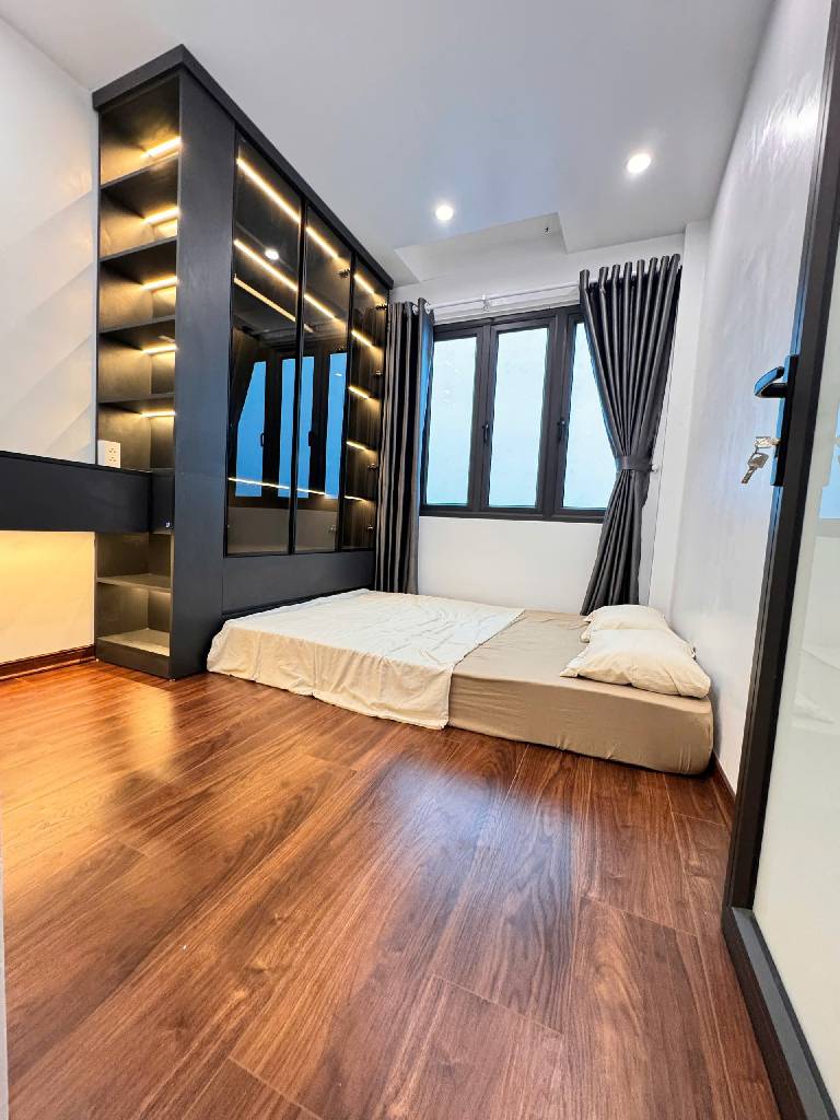 Bán nhà Ngõ Toàn Thắng - diện tích 40m2 4 tầng - Nhà đẹp ở ngay - giá 8 tỷ