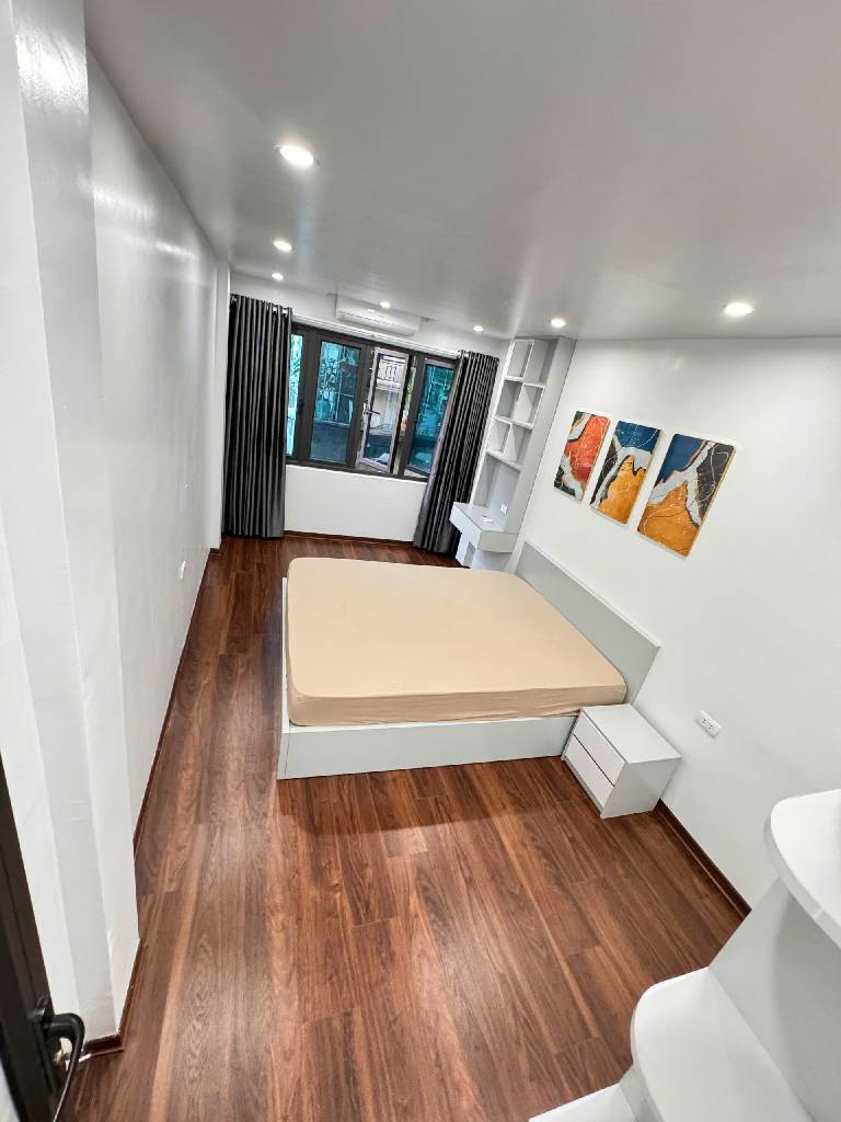 Bán nhà Ngõ Toàn Thắng - diện tích 40m2 4 tầng - Nhà đẹp ở ngay - giá 8 tỷ