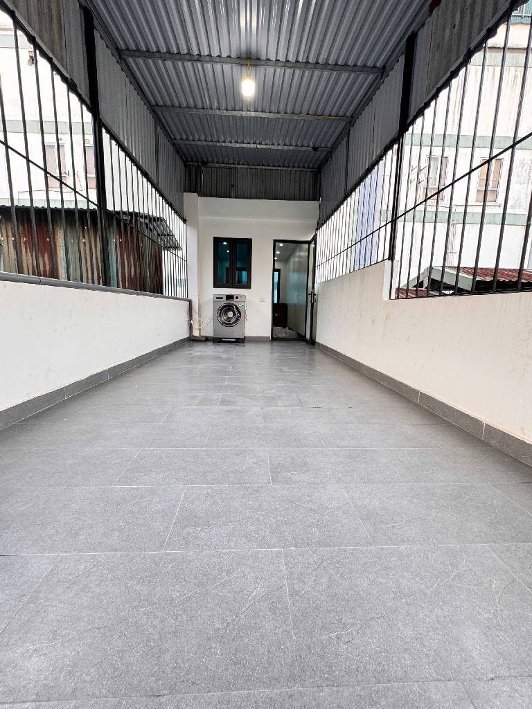 Bán nhà Ngõ Toàn Thắng - diện tích 40m2 4 tầng - Nhà đẹp ở ngay - giá 8 tỷ