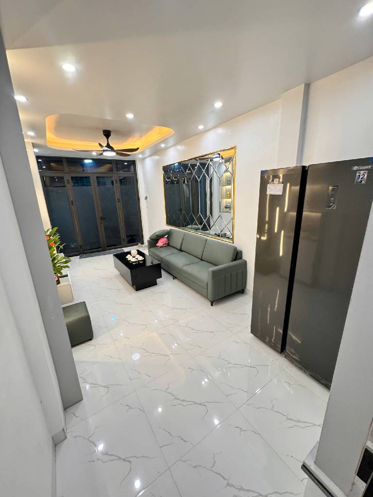 Bán nhà Ngõ Toàn Thắng - diện tích 40m2 4 tầng - Nhà đẹp ở ngay - giá 8 tỷ