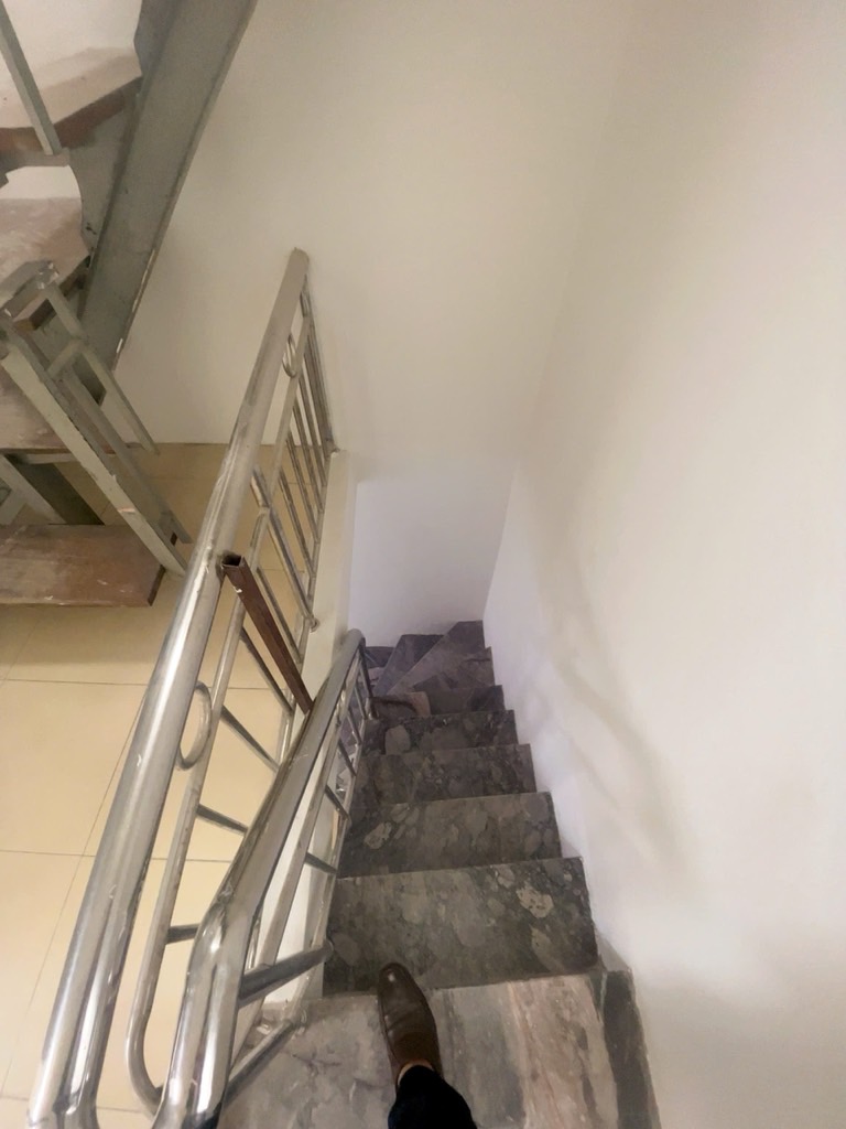 Bán nhà Đê Tô Hoàng - diện tích 10m2 5 tầng - Lô góc - giá 3 tỷ