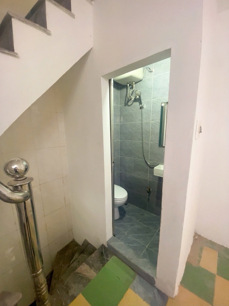 Bán nhà Đê Tô Hoàng - diện tích 10m2 5 tầng - Lô góc - giá 3 tỷ