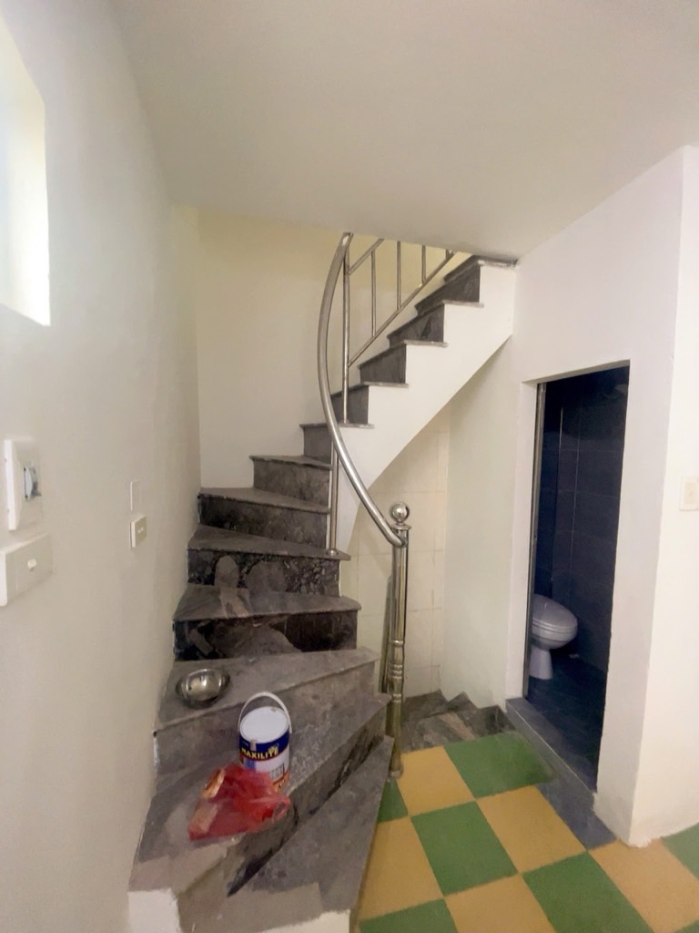 Bán nhà Đê Tô Hoàng - diện tích 10m2 5 tầng - Lô góc - giá 3 tỷ