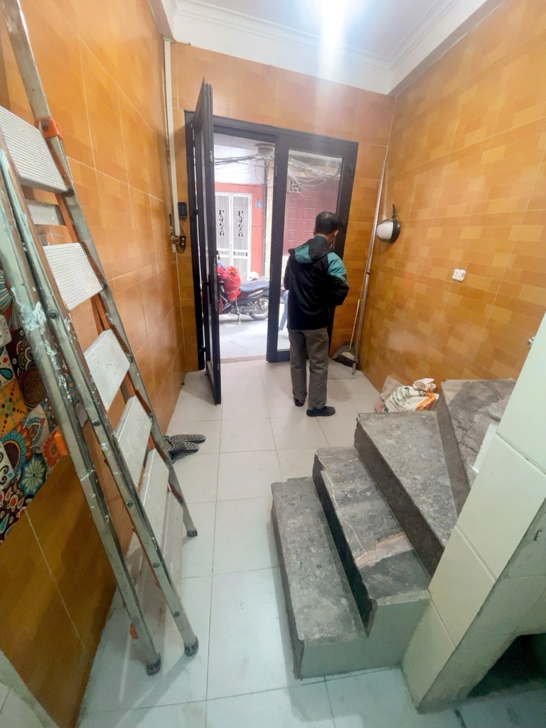 Bán nhà Đê Tô Hoàng - diện tích 10m2 5 tầng - Lô góc - giá 3 tỷ