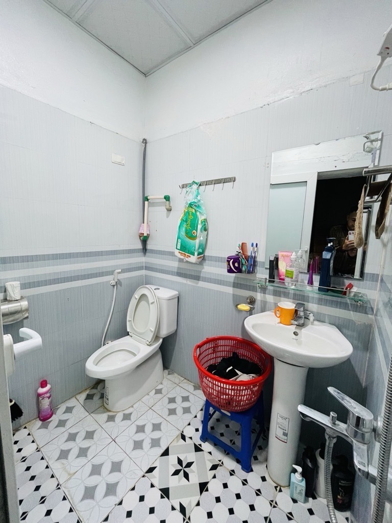 Bán nhà Nguyễn Xiển - diện tích 50m2 3 tầng - Cách ô tô 50m - giá 4,7 tỷ