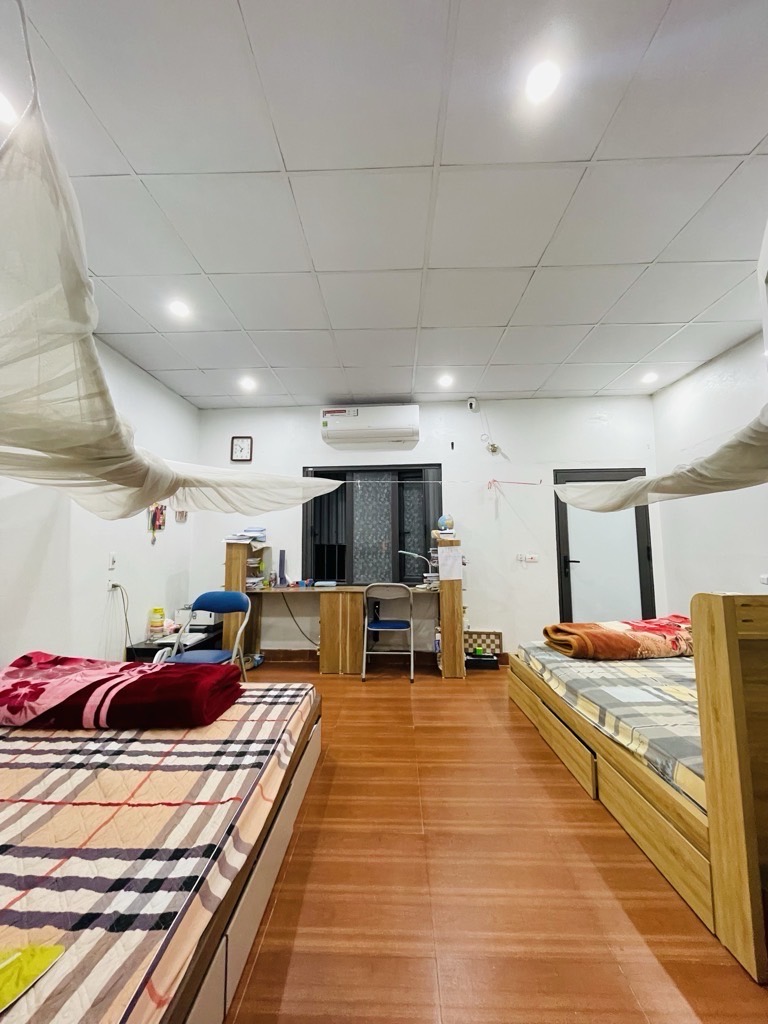 Bán nhà Nguyễn Xiển - diện tích 50m2 3 tầng - Cách ô tô 50m - giá 4,7 tỷ