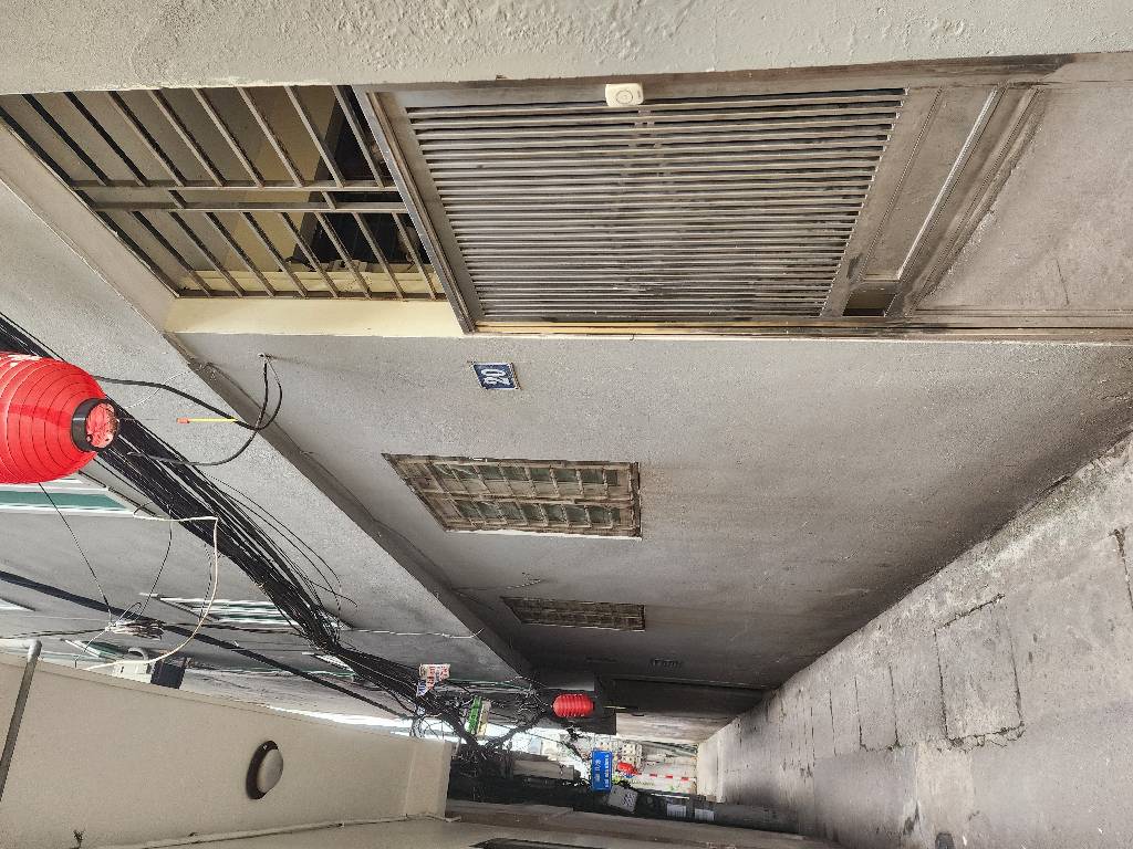 Bán nhà Hòa Bình 4 - diện tích 59m2 4 tầng - Ô Tô cách 3m - giá 9,3 tỷ