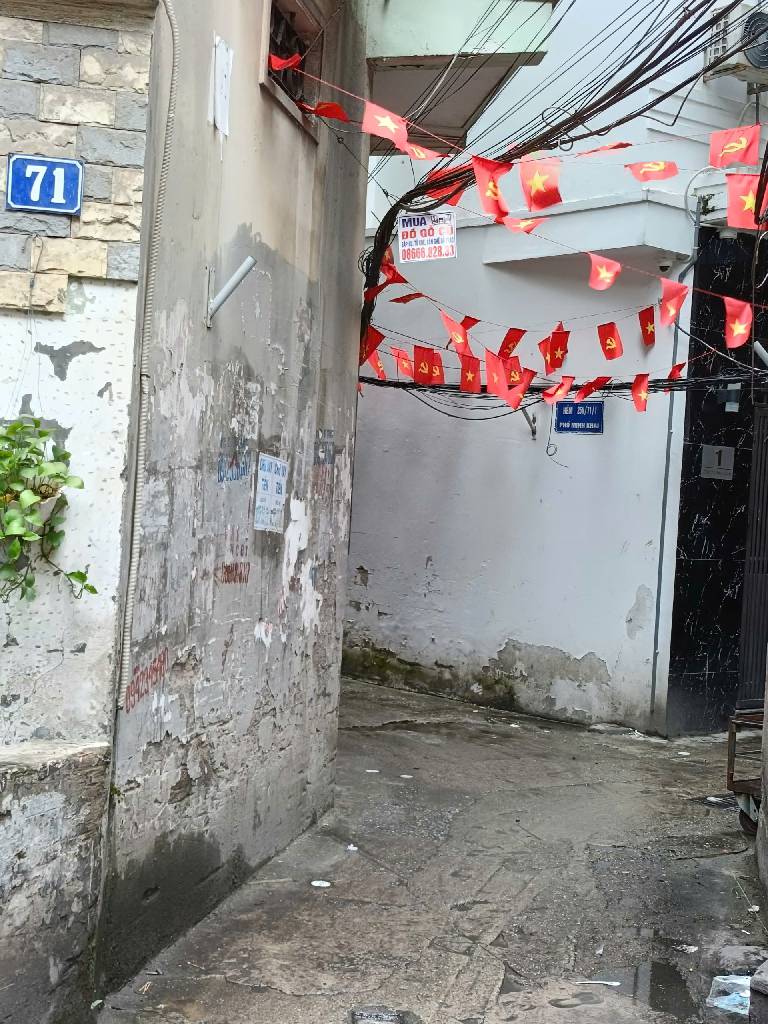 Bán nhà MINH KHAI - diện tích 32m2 1 tầng - Cách mặt phố 200m - giá 2,6 tỷ