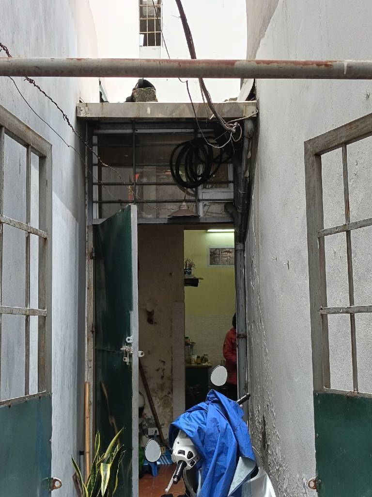 Bán nhà MINH KHAI - diện tích 32m2 1 tầng - Cách mặt phố 200m - giá 2,6 tỷ