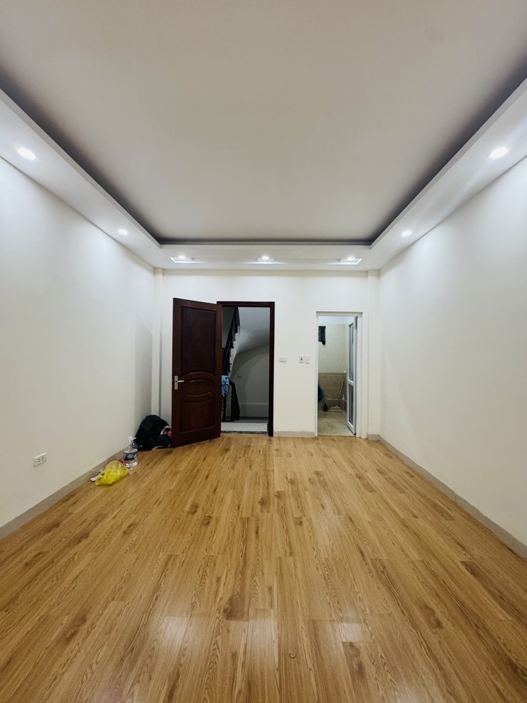 Bán nhà Văn Hương - diện tích 35m2 5 tầng - MẶT NGÕ KINH DOANH - giá 10,5 tỷ