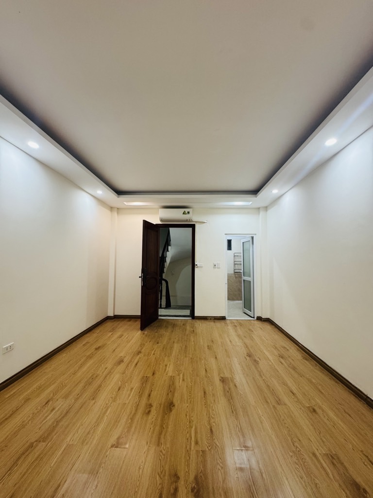 Bán nhà Văn Hương - diện tích 35m2 5 tầng - MẶT NGÕ KINH DOANH - giá 10,5 tỷ