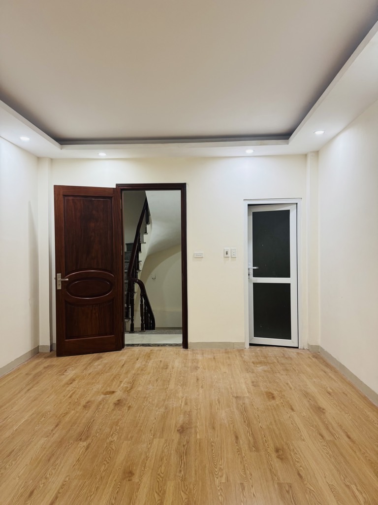 Bán nhà Văn Hương - diện tích 35m2 5 tầng - MẶT NGÕ KINH DOANH - giá 10,5 tỷ